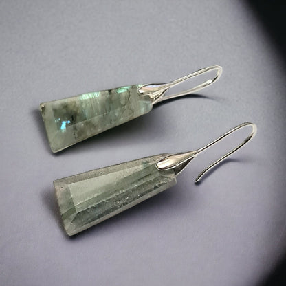 Trapezoid Labradorite Dangle Earrings - Geometric Gemstone, Unique Grey Earrings, Modern Drop Earrings, Boho Jewellery, Elegant Gift for Her